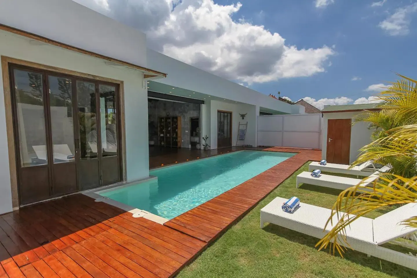 Villa Anzo By Dreamawaybali Seminyak  Seminyak (Bali)